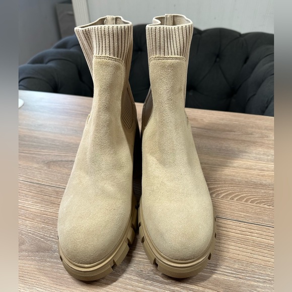 Steve Madden Hutch Sand Suede Chelsea boot - Picture 3 of 10